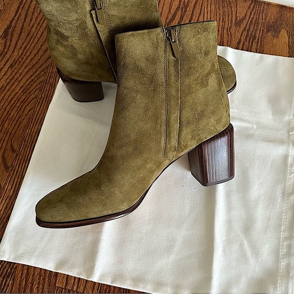 VINCE suede ankle Boots - NWT - Size 10 - Picture 2 of 14